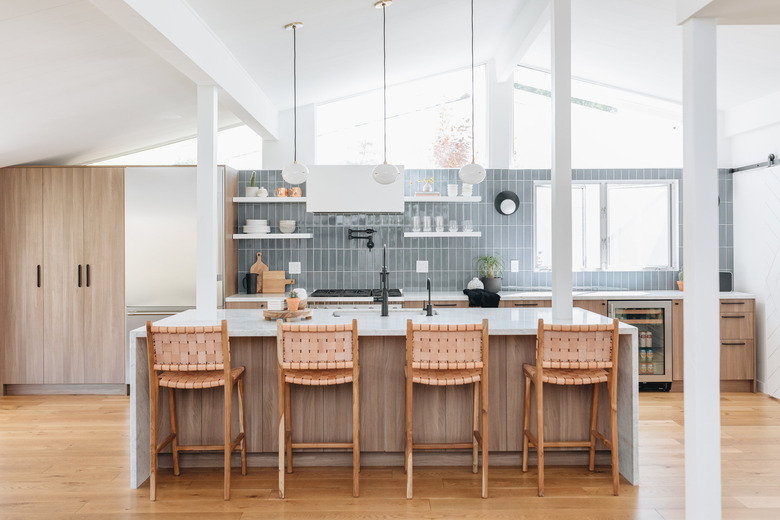 Gray Backsplash Kitchen Idea by Studio Matsalla