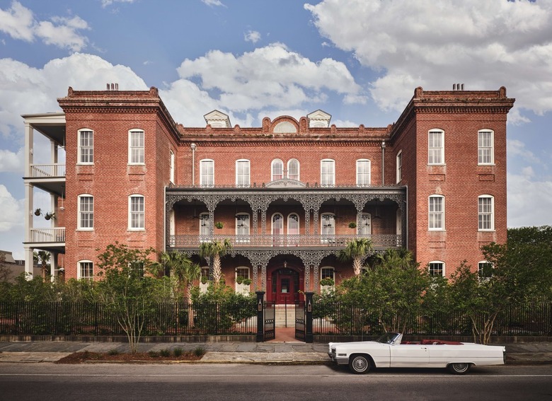 Exterior of Hotel Saint Vincent.