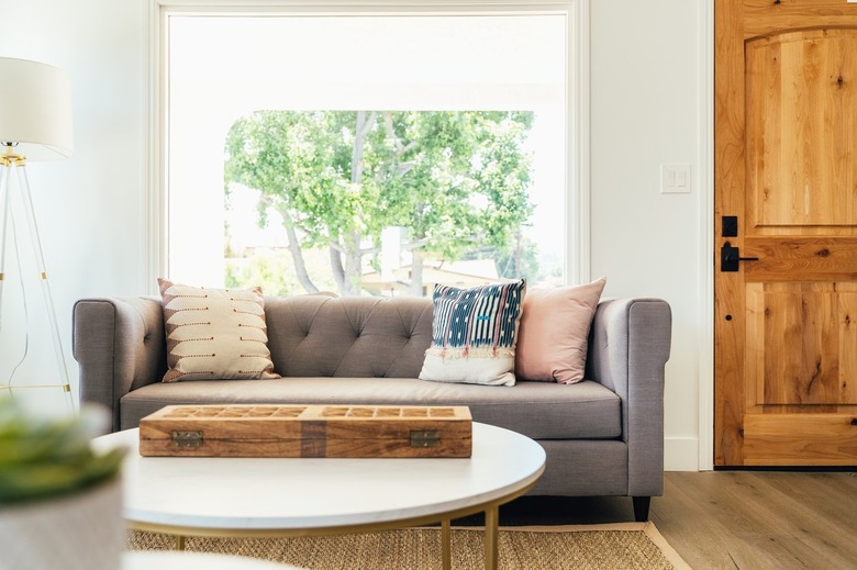 11 Colors That Go Perfectly With a Taupe Couch Hunker