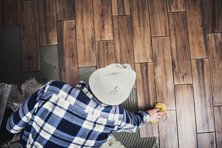 Cleaning tiles