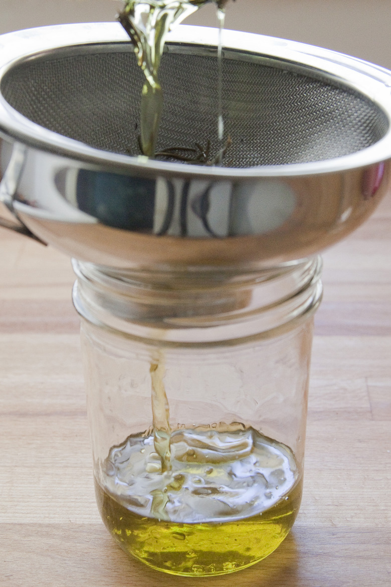 How To Extract Oil From Rosemary 