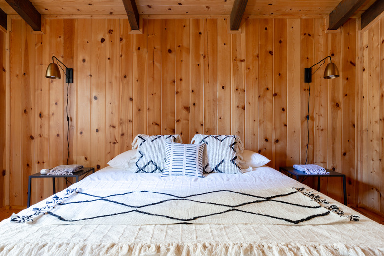 bed in cabin