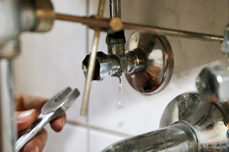 Repairing a sink