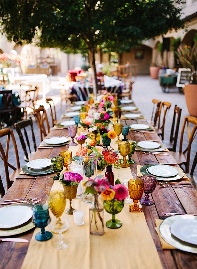 pretty floral tablescape