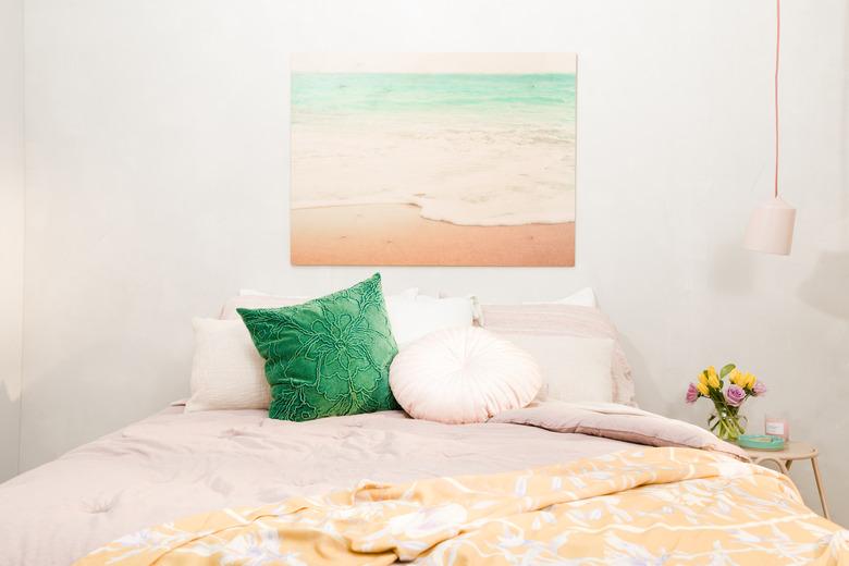 beach bedroom look