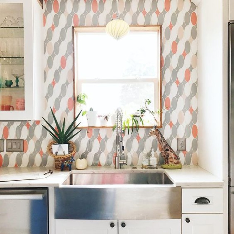 patterned kitchen backsplash in boho white kitchen