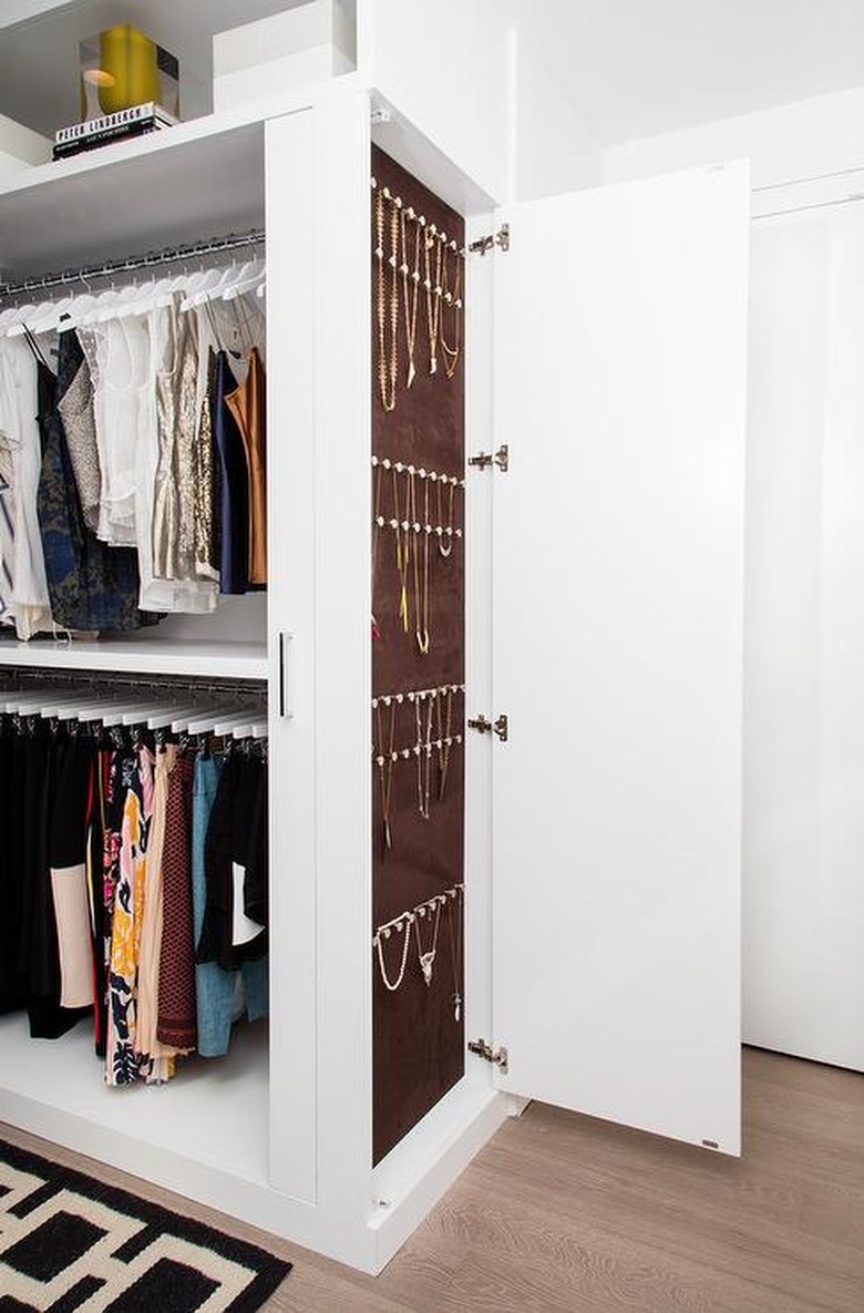 customized closet jewelry organizer idea