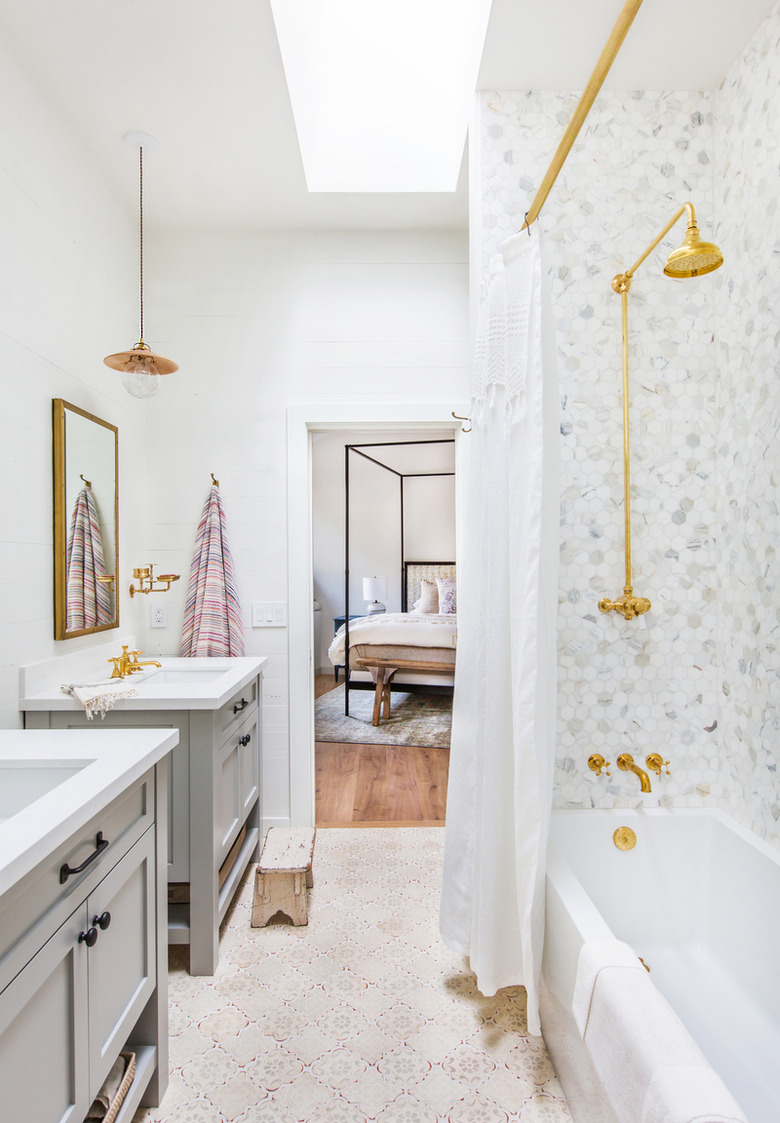 kids bathroom idea with tub/shower combo, Spanish tiles