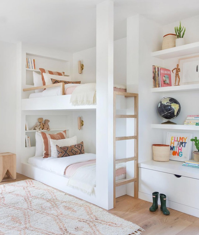 kids' bedroom idea with white and soft pink palette and bunk beds