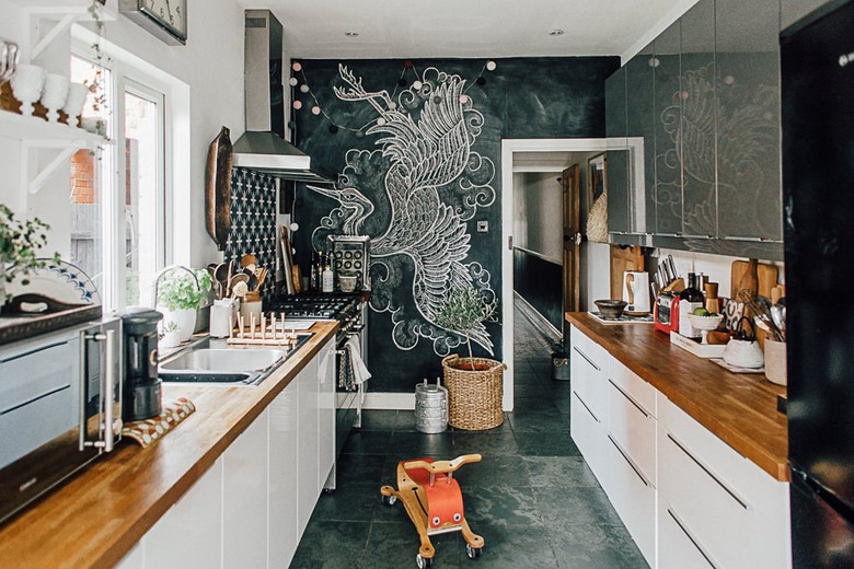 kitchen accent wall with chalkboard paint