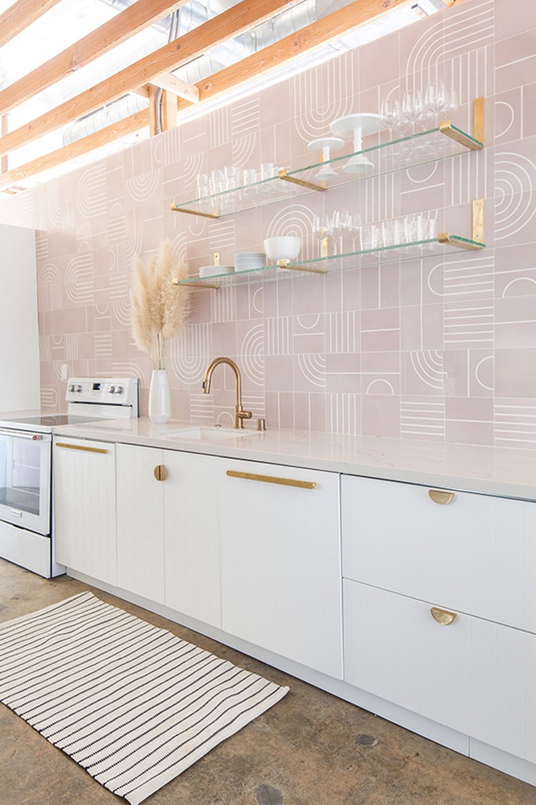 kitchen accent wall with decorative tile