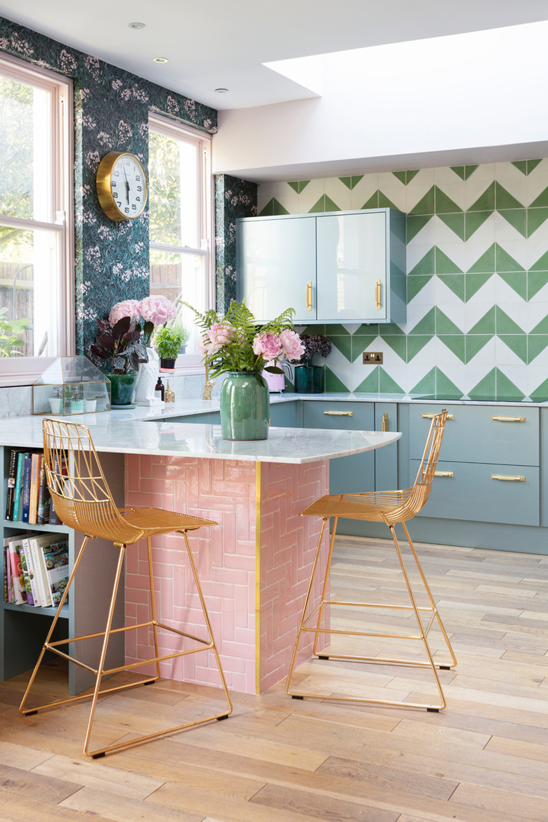 maximal kitchen with tile and wallpaper accent walls