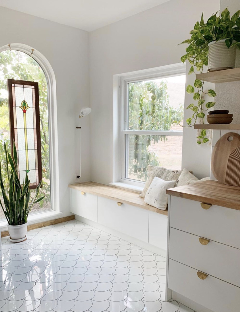 White scalloped kitchen floor tile patterns