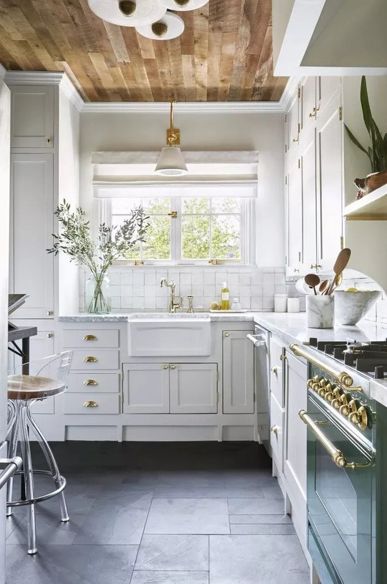 Kitchen with slate floor tile