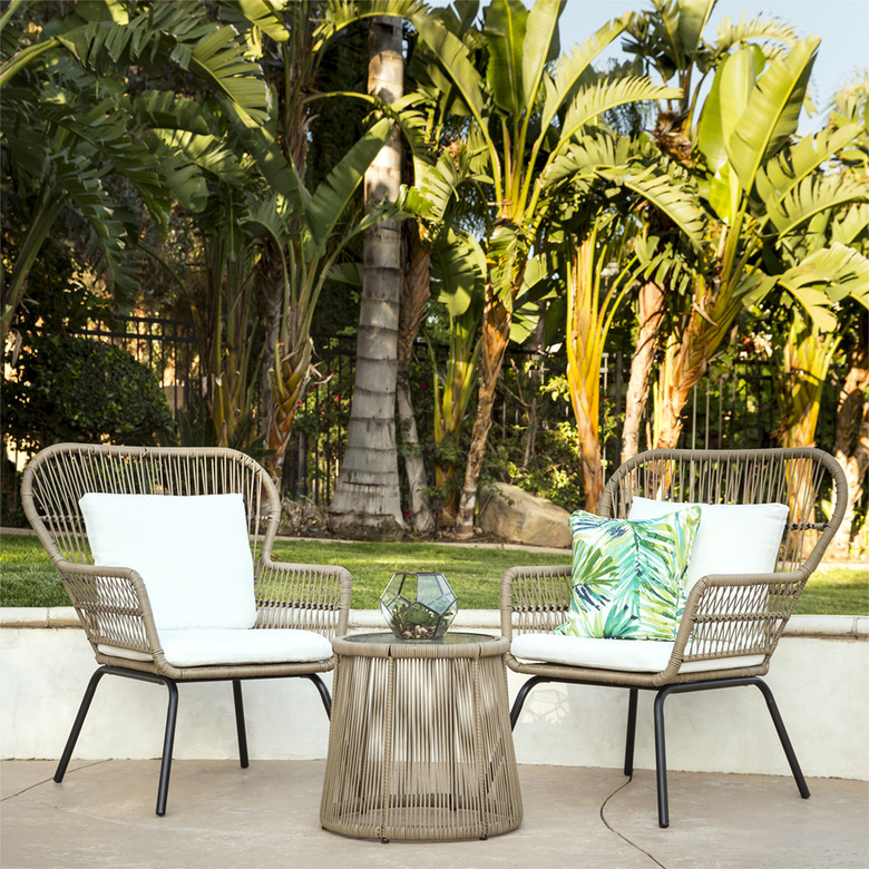 outdoor patio under $500