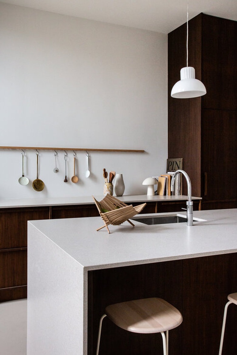 minimalist decorting idea in the kitchen