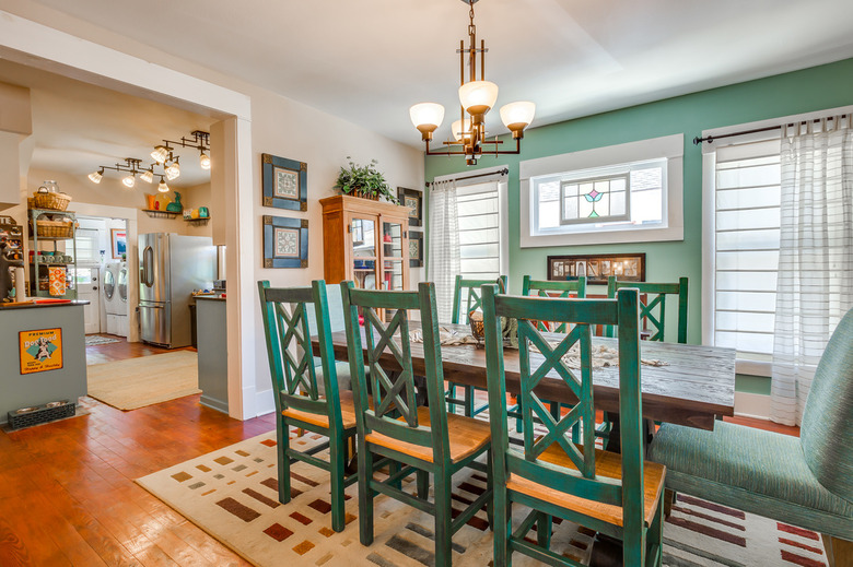 Mission Style Dining Room Lighting Idea