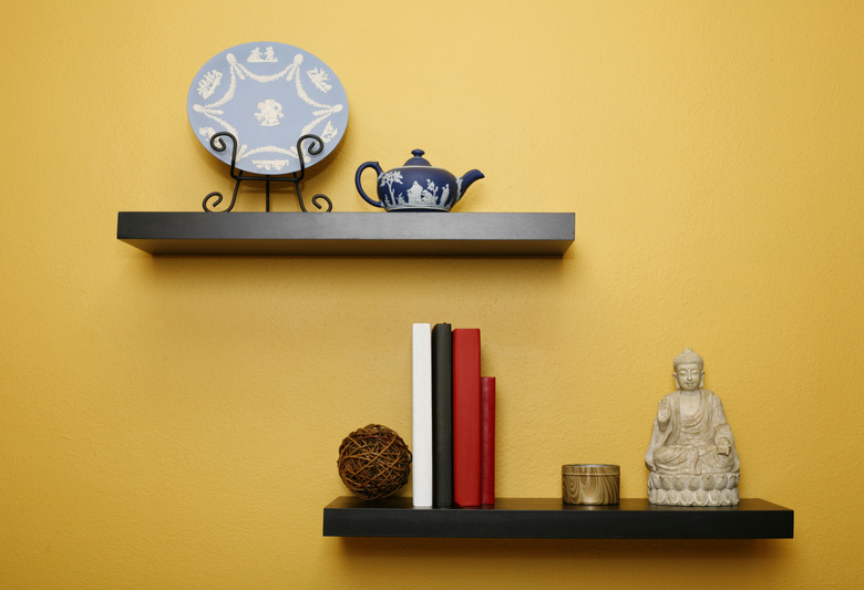 Wall shelves