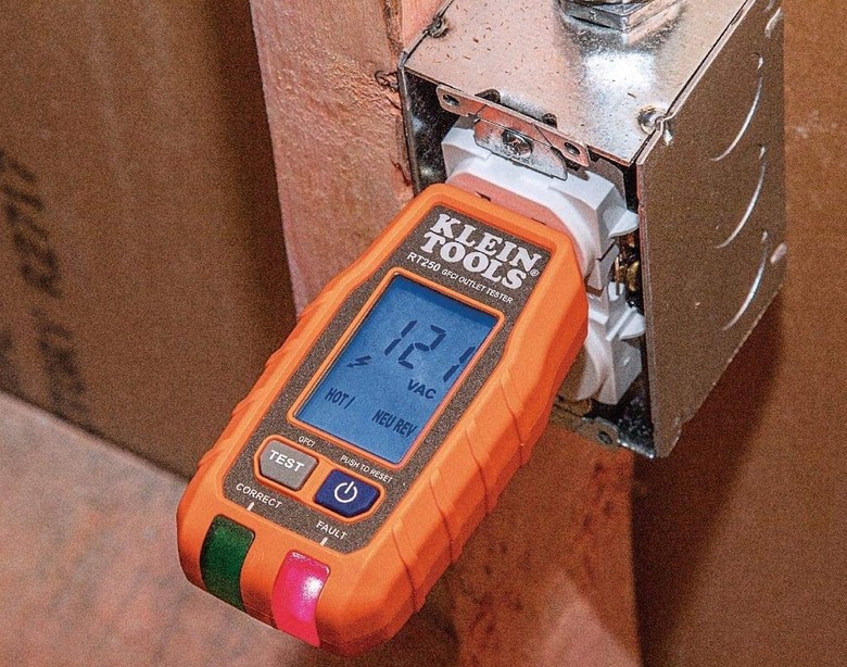 Klein Tools RT250 GFCI Receptacle Tester With LCD Display