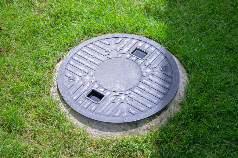 Septic tank cover underground waste treatment system