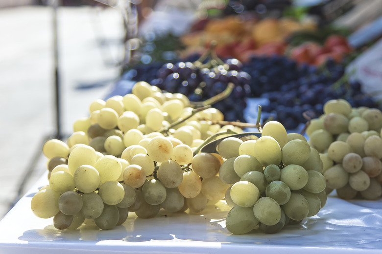 Organic grapes at the farmer