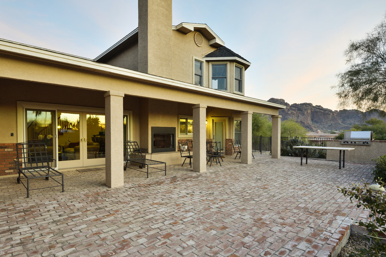 A backyard of a home in the desert