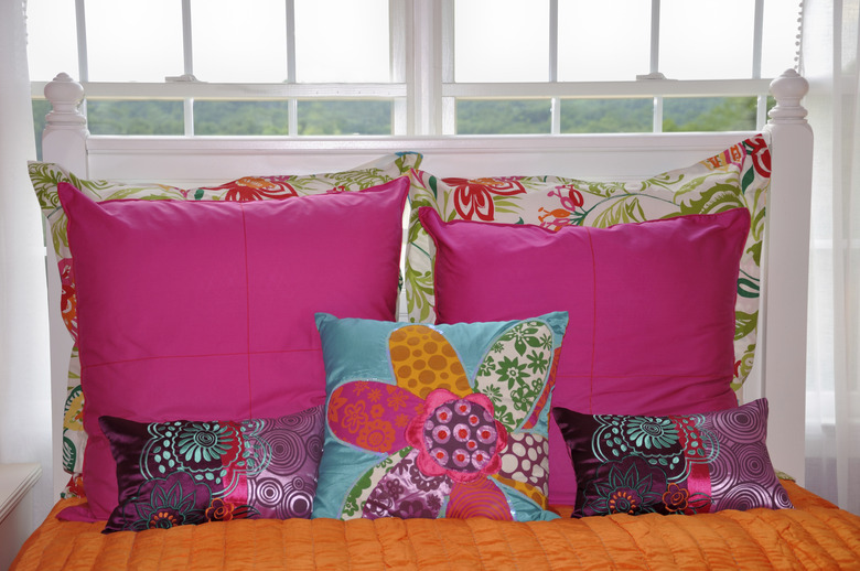 Home Decor Series: Girls Bedroom Bedding with Decorative Pillows