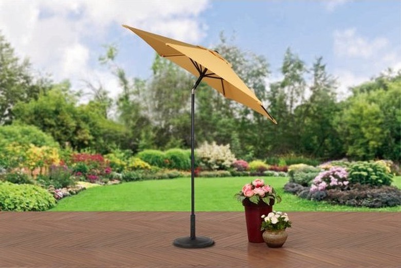 outdoor patio umbrella