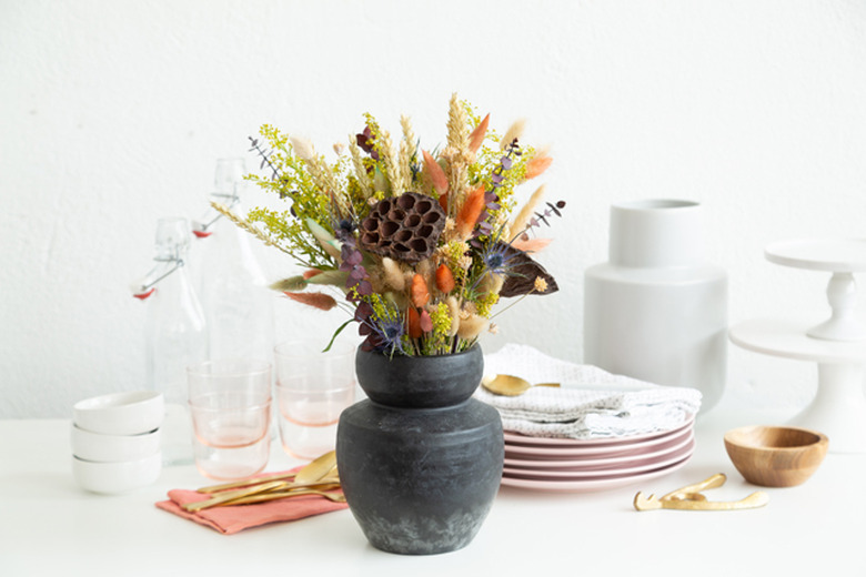 Thanksgiving Dried Flower Arrangement DIY - how to dye bunny tail grass