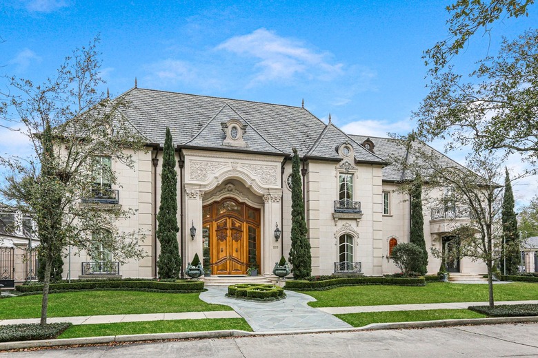 chateauesque house