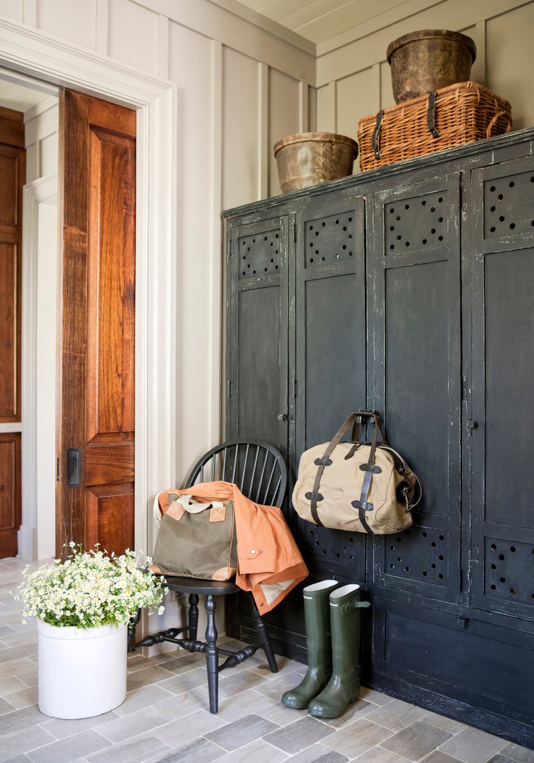 Farmhouse entry and mudroom