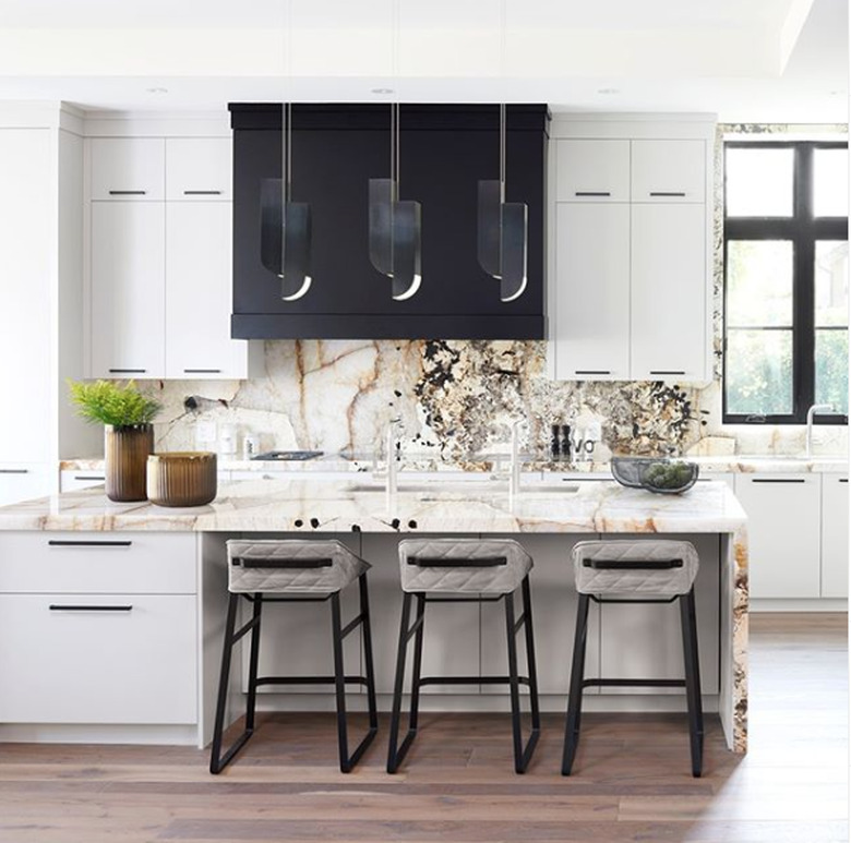 timeless black and white kitchen with onyx countertop