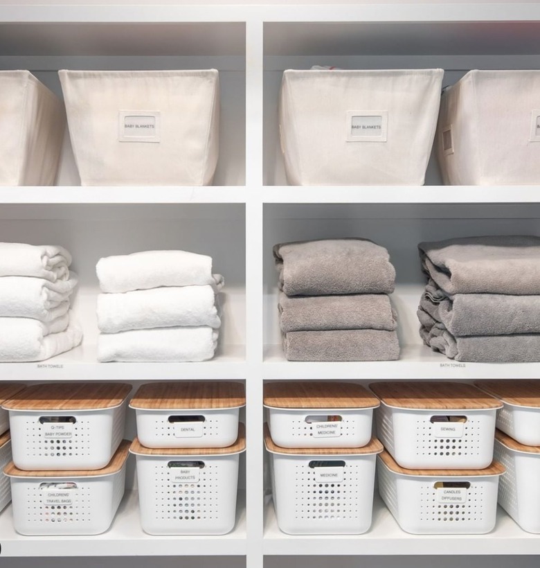 Organized Linen Closets 