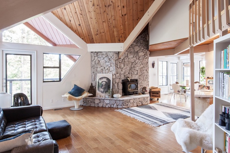 room with vaulted ceiling