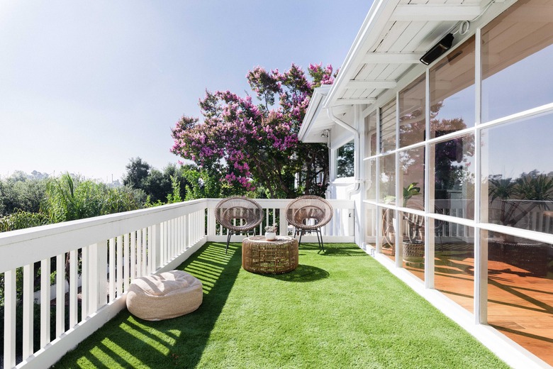 balcony with astroturf