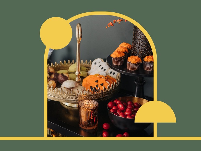 Fall holiday food and decor