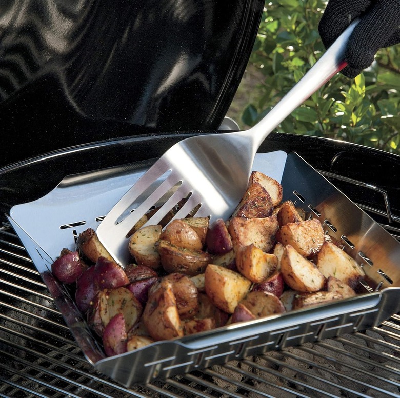 Weber Deluxe Grilling Basket