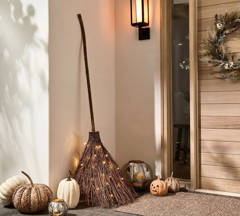 Pottery Barn Lit Broom