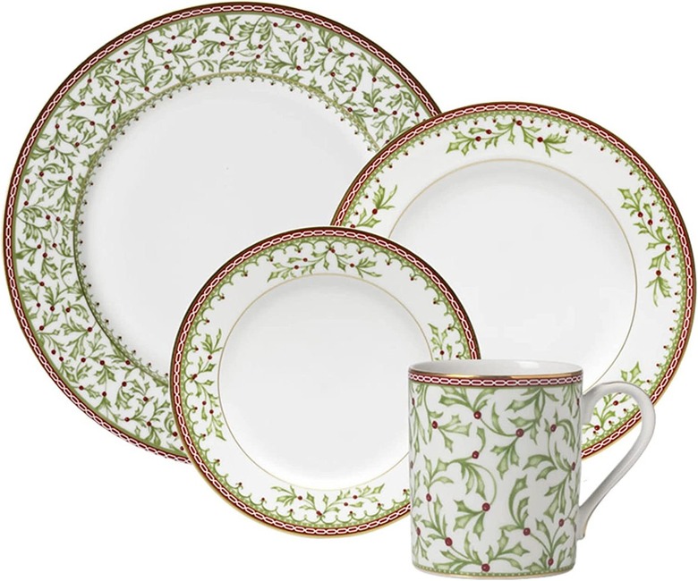 Mikasa Holiday Traditions 16-Piece Dinnerware Set with Mugs