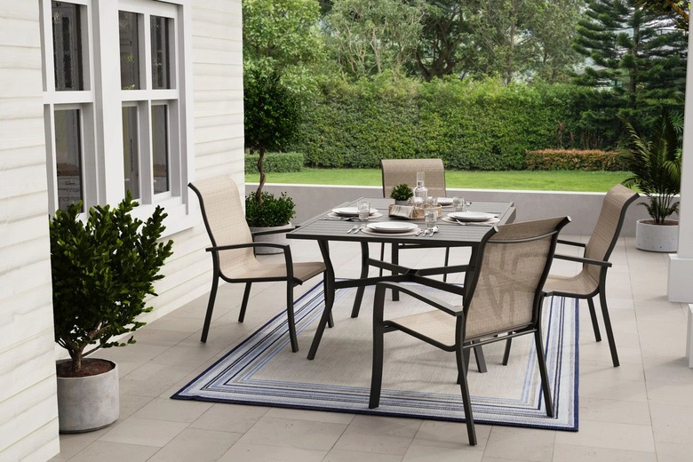 Style Selections Pelham Bay 5-Piece Patio Dining Set With Expandable Table