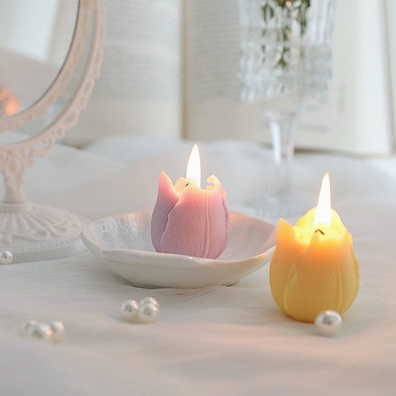 T-shin Tulip Flower Shaped Scented Candle (set of 2)