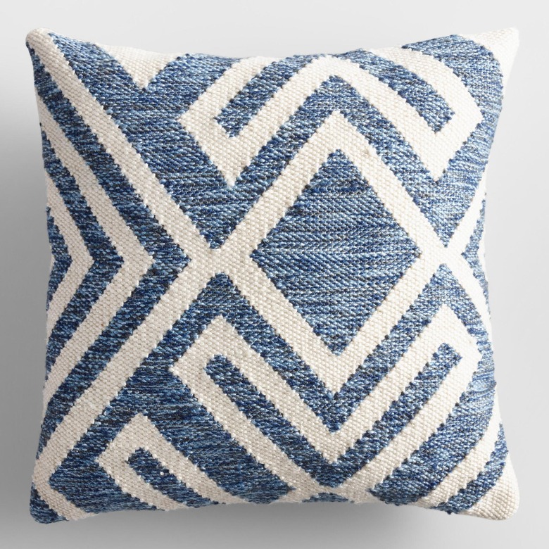 Geometric Indoor/Outdoor Throw Pillow