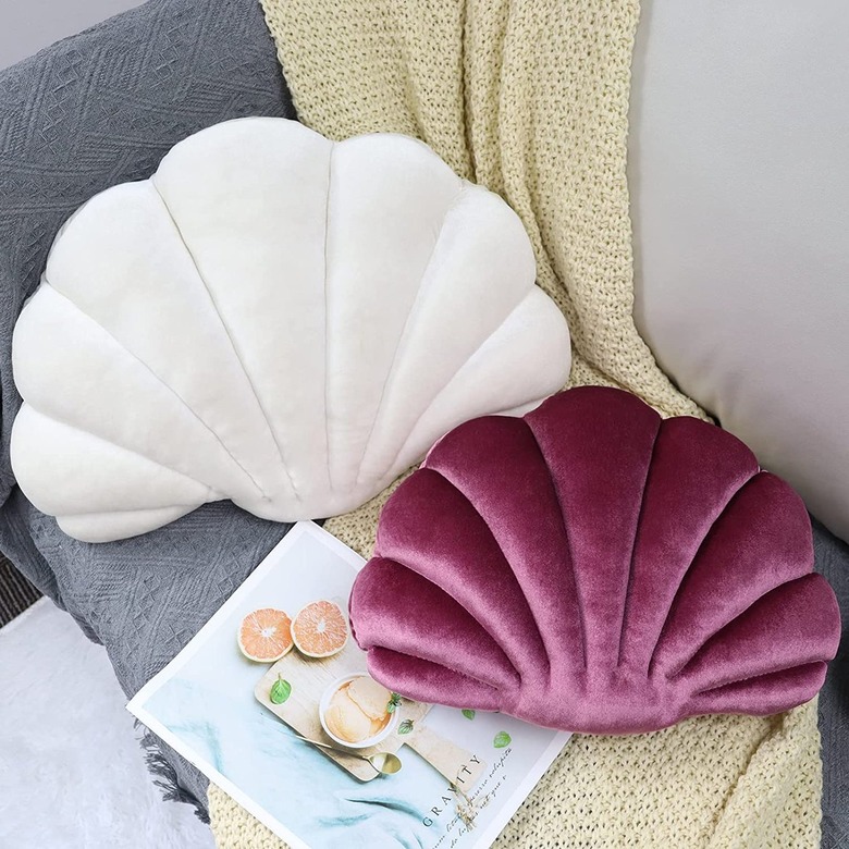 Yi-gog Sea Princess Seashell Decorative Pillow