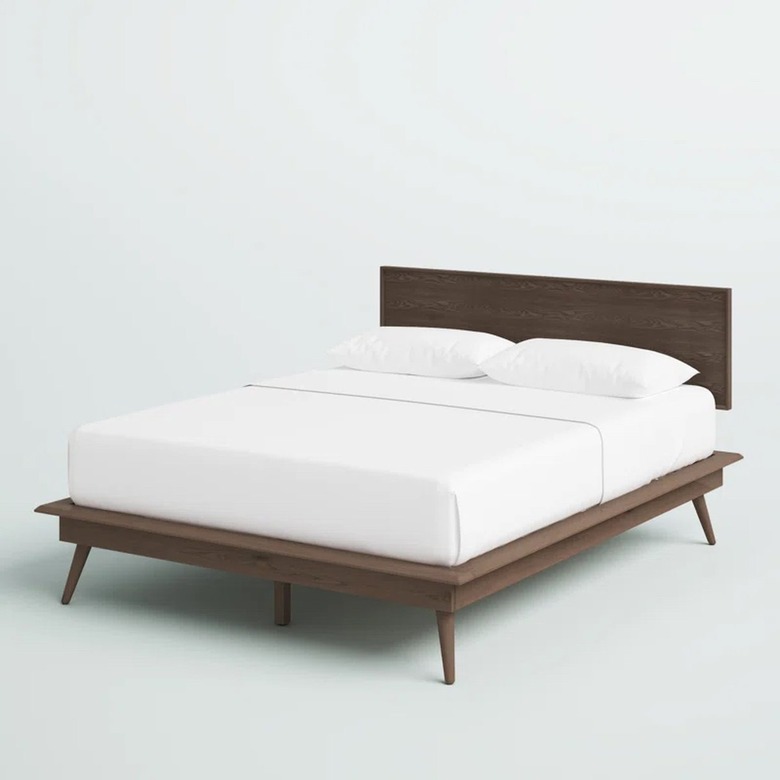 Wade Logan Baelynn Platform Bed (Queen)