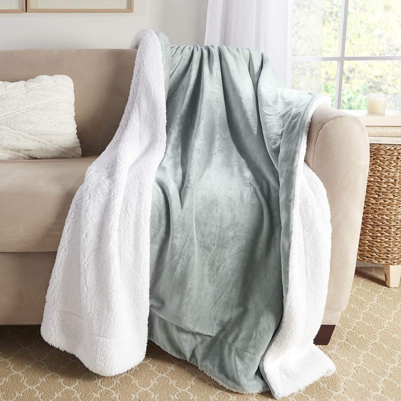 Genteele Sherpa Throw Blanket