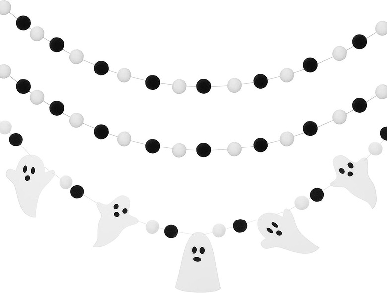 Boao Halloween Ghost Pom Pom Ball Garlands (set of 3)