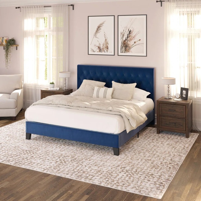 Etta Avenue Kayden Upholstered Bed (Queen)