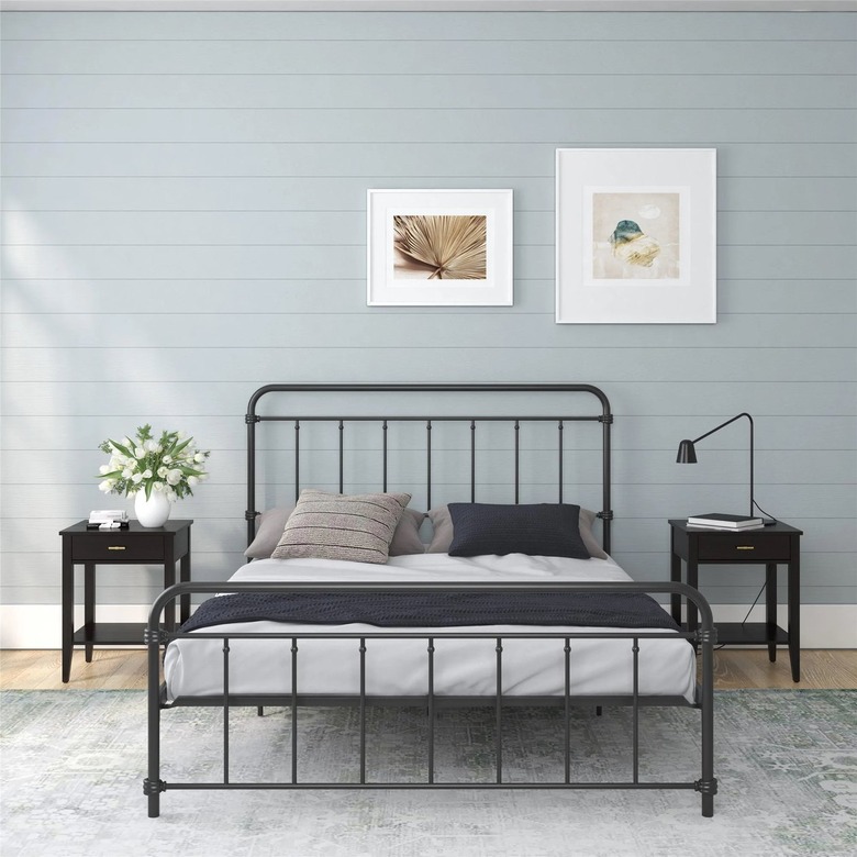 Andover Mills Matheney Metal Bed (Queen)