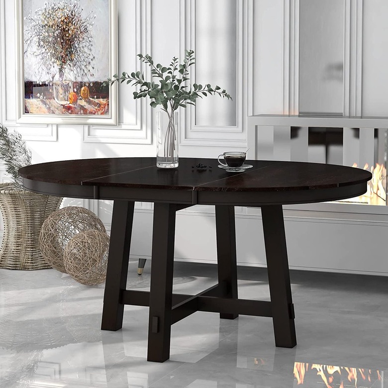 Quarte Farmhouse Round Extendable Dining Table