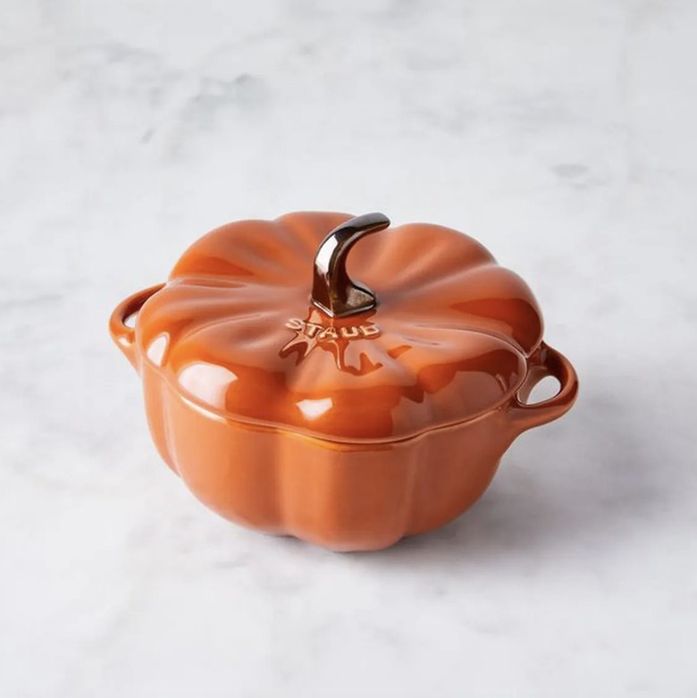 small staub pumpkin cocotte